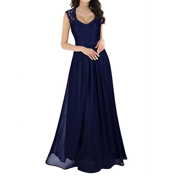 V-Neck Maxi with lace - Picture 1 of 2